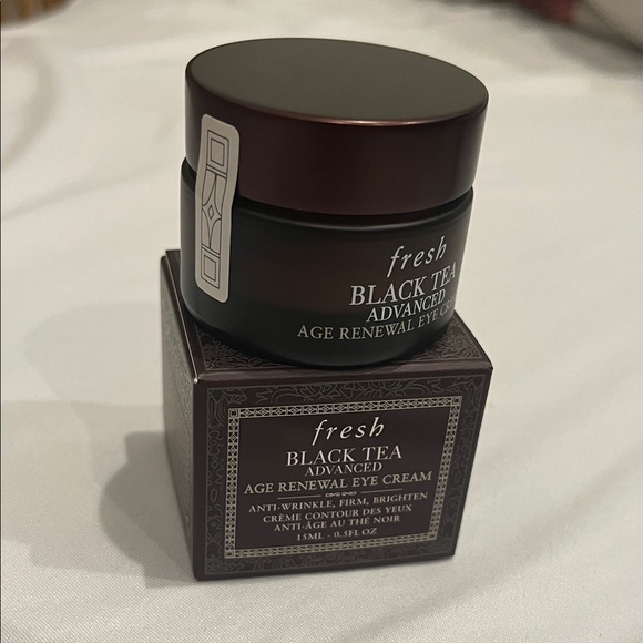 Fresh Black Tea Eye Renewal Cream - Picture 2 of 3